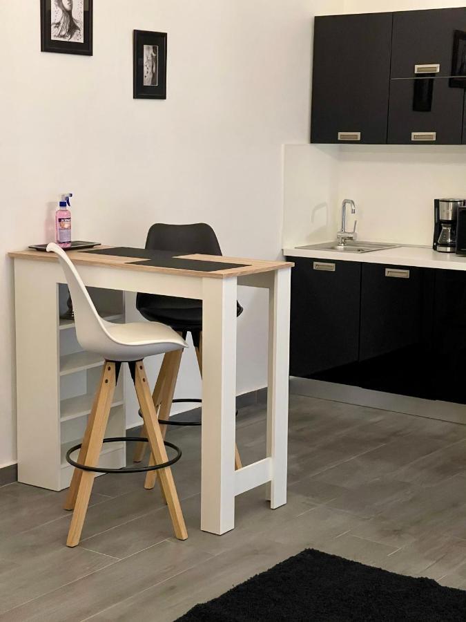 Luxury Studio Apartment ซาดาร์ ภายนอก รูปภาพ